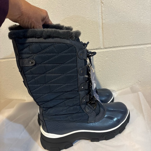 JBU by Jambu waterproof insulated boots black faux fur lined
Lace ups - Picture 3 of 12